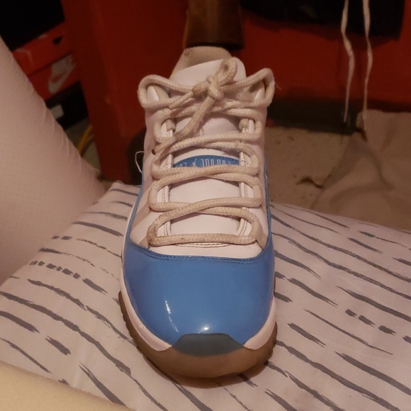 Shoes - Picture 2 of 3